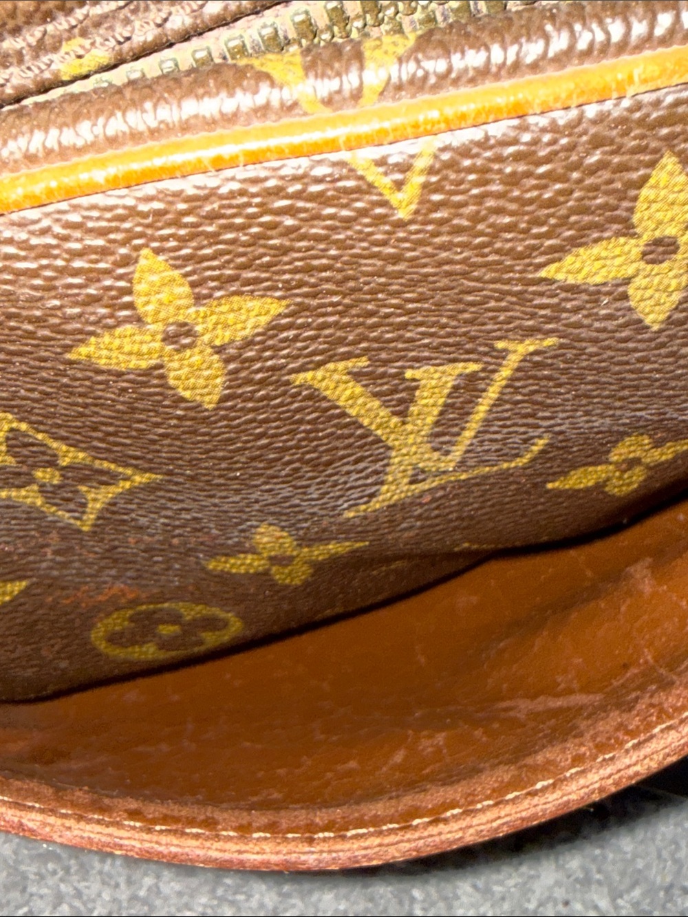 Louis Vuitton Brown Monogram Canvas Clutch with Tan Trim - Picture 4 of 14